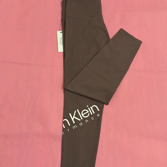 Calvin Klein Yoga Workout pants - Picture 10 of 10